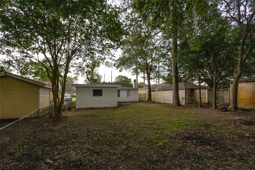 2705 W Lucas Drive, Beaumont, Texas image 23