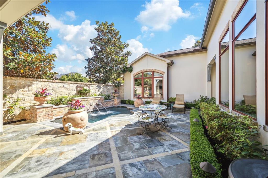 1103 Vista Creek Drive, Sugar Land, Texas image 30