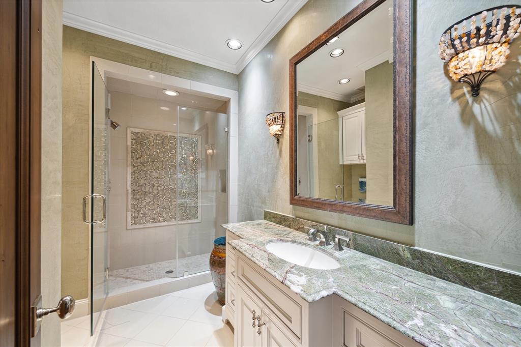 1103 Vista Creek Drive, Sugar Land, Texas image 26
