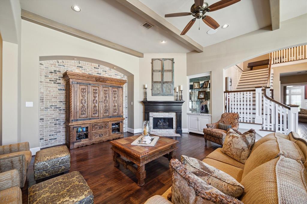 1103 Vista Creek Drive, Sugar Land, Texas image 9