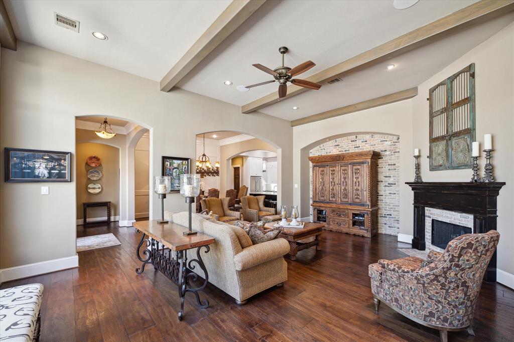 1103 Vista Creek Drive, Sugar Land, Texas image 8