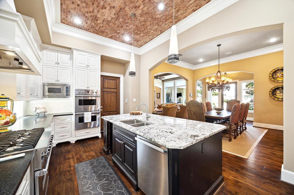 1103 Vista Creek Drive, Sugar Land, Texas image 13
