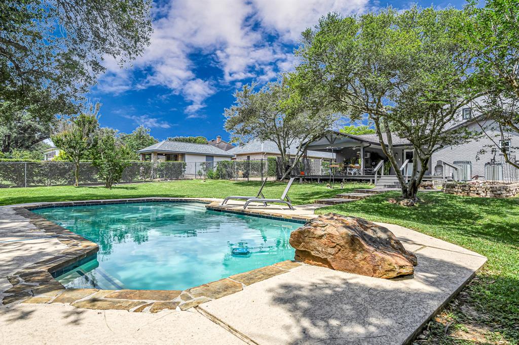 201 Hillcrest Drive, Richmond, Texas image 45