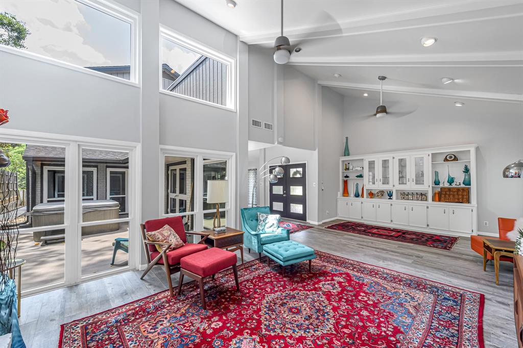 201 Hillcrest Drive, Richmond, Texas image 4