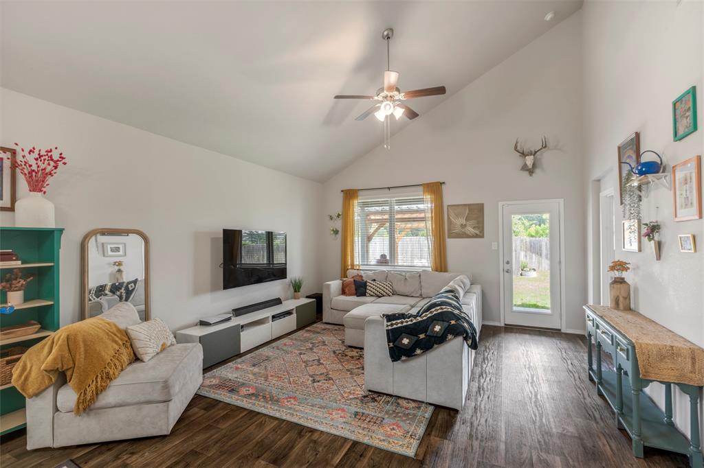 5918 Dovershire Bluff Way, Spring, Texas image 13