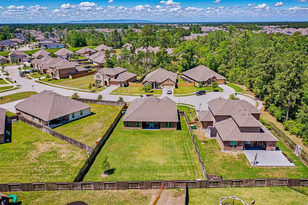 3824 Sparrow Falls Lane Ln, Spring, Texas image 10