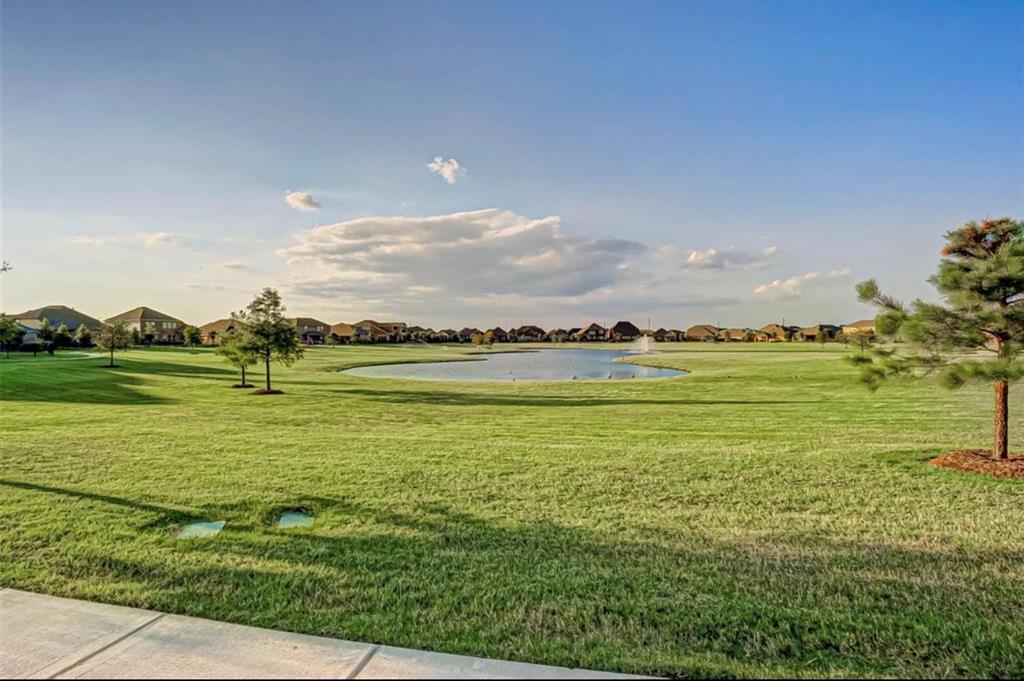 8106 Yarrow Drive, Cypress, Texas image 27