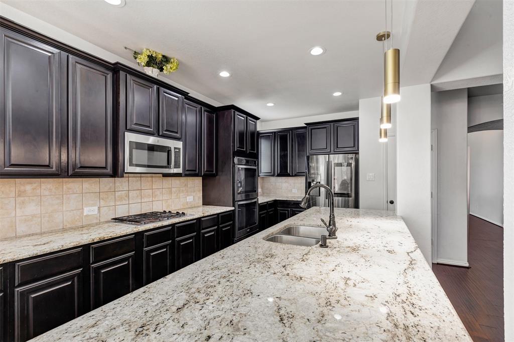 8106 Yarrow Drive, Cypress, Texas image 15