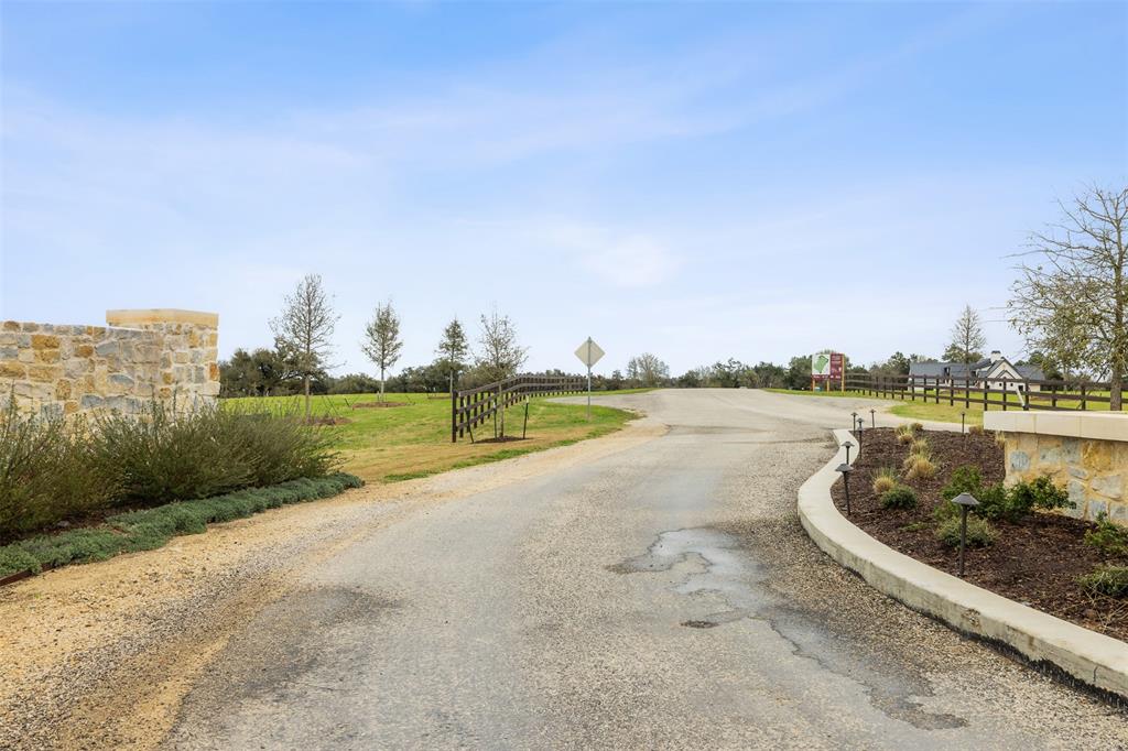 106 Astoria Avenue, Round Top, Texas image 9