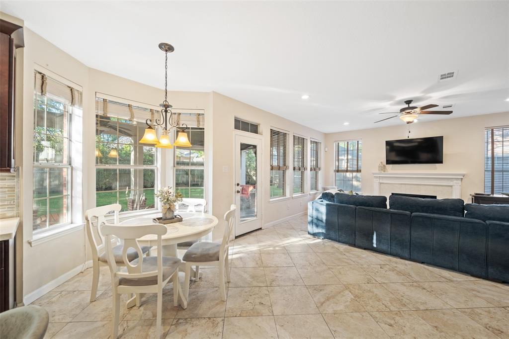 23 W Stony End Place, The Woodlands, Texas image 15