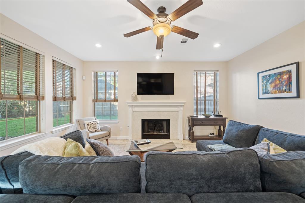 23 W Stony End Place, The Woodlands, Texas image 18