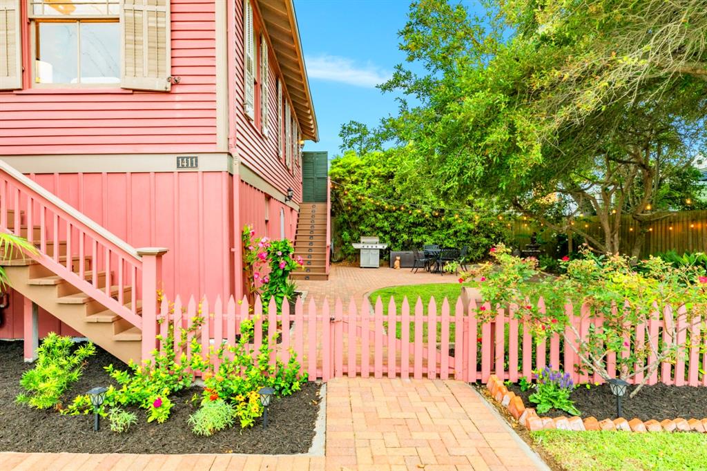 1411 13th Street, Galveston, Texas image 30