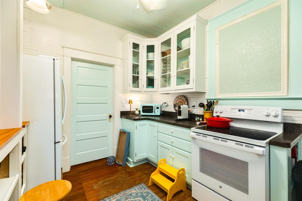 1411 13th Street, Galveston, Texas image 10