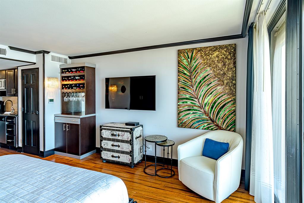 5220 Seawall Boulevard 1232