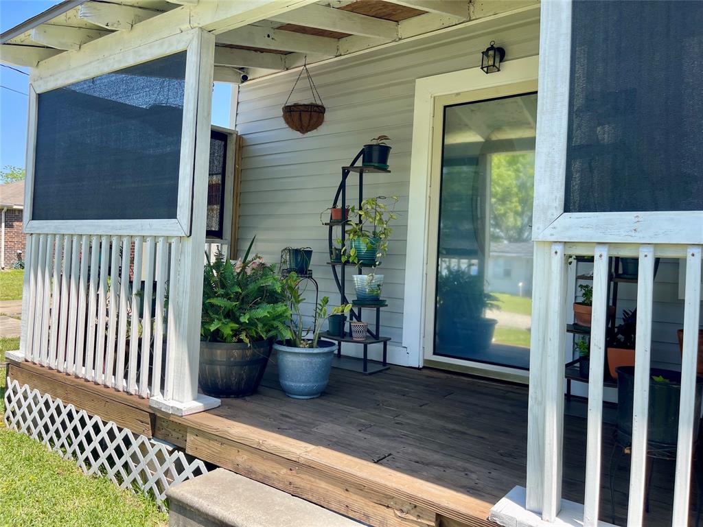 214 N 2nd Street, La Porte, Texas image 3