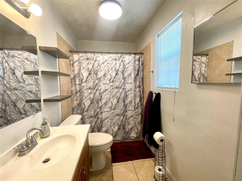 214 N 2nd Street, La Porte, Texas image 19