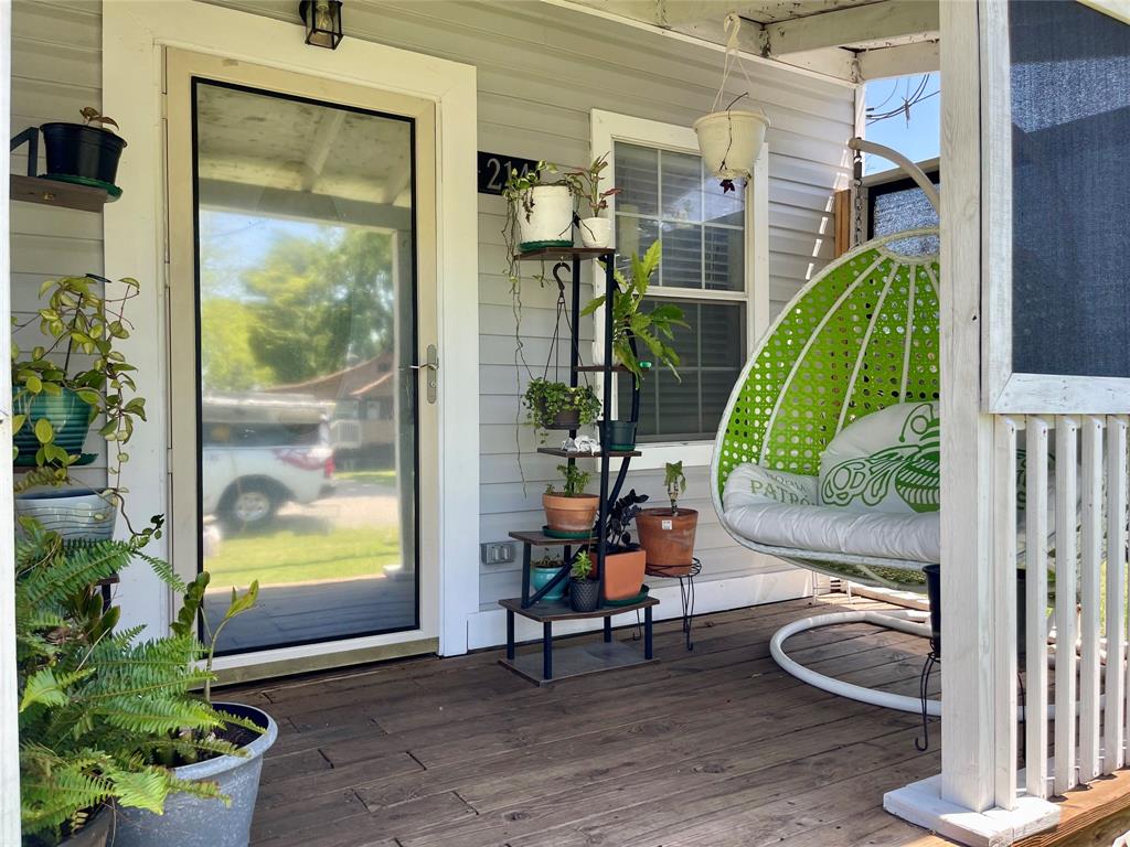 214 N 2nd Street, La Porte, Texas image 4