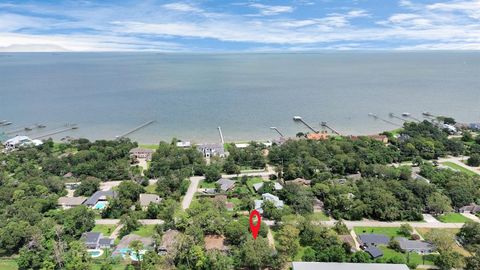 A home in Kemah