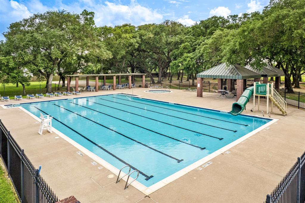 1245 Deer Ridge Drive, League City, Texas image 38