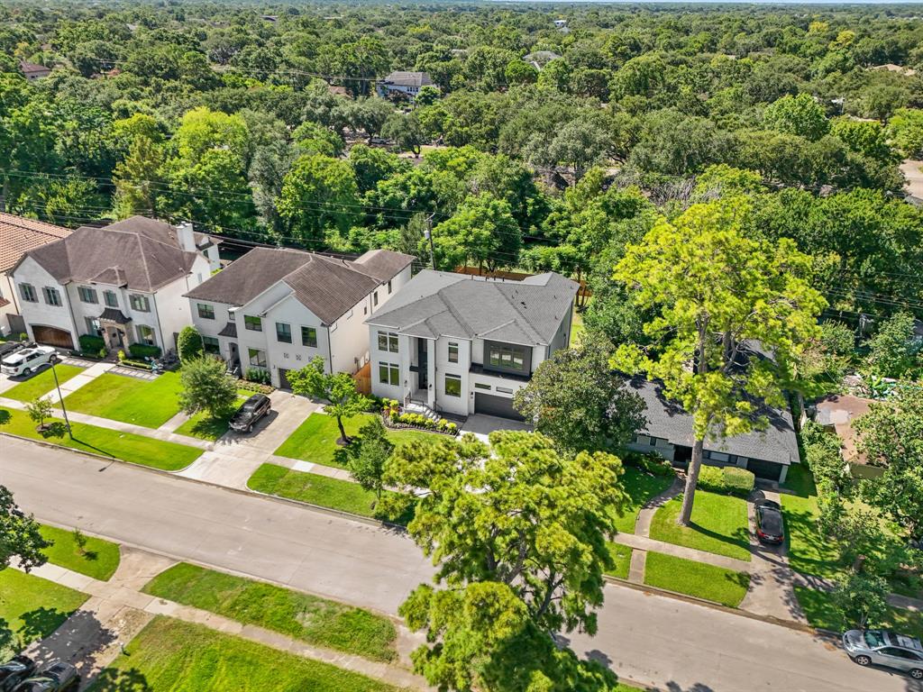5223 Mimosa Drive