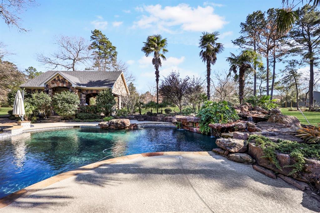 22810 Glenmont Estates Boulevard, Magnolia, Texas image 1