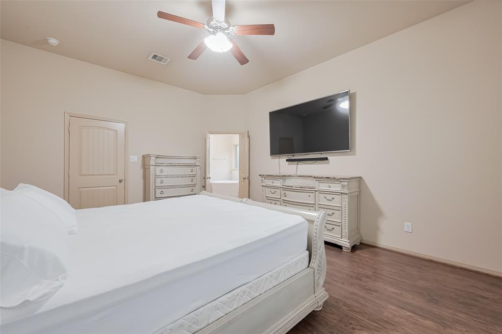 4410 Fenetre Forest Street, Katy, Texas image 30