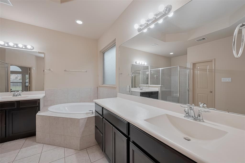 4410 Fenetre Forest Street, Katy, Texas image 32