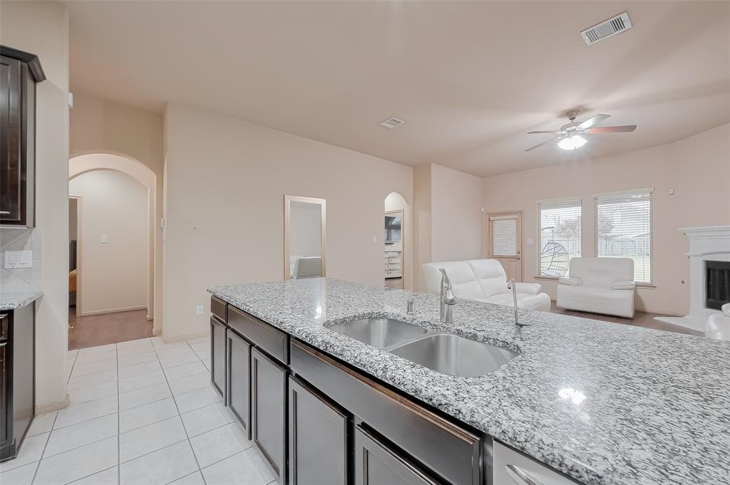4410 Fenetre Forest Street, Katy, Texas image 15