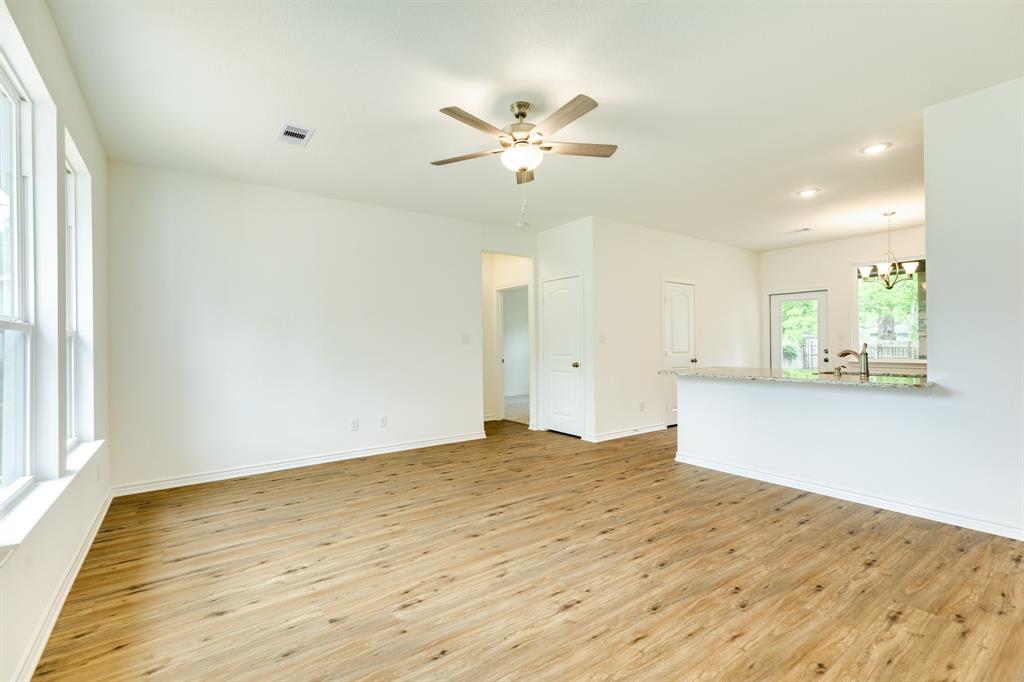 141 Shady Lane, West Columbia, Texas image 5