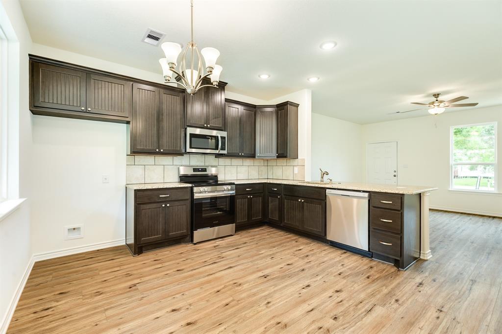 141 Shady Lane, West Columbia, Texas image 10