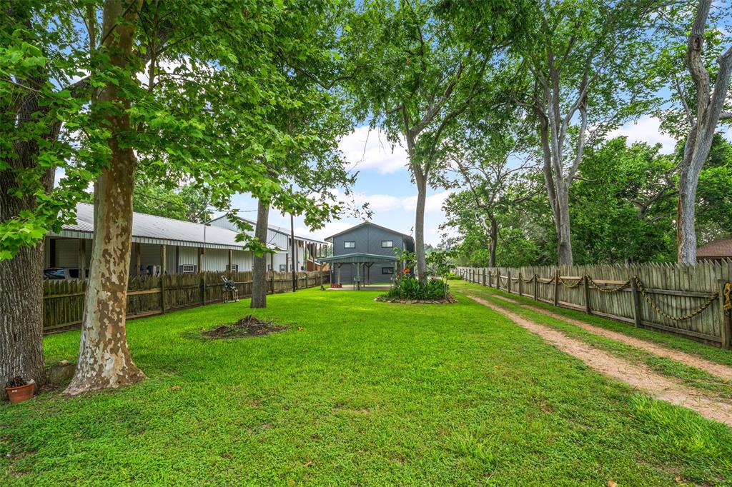 215 Selkirk Road, Matagorda, Texas image 2