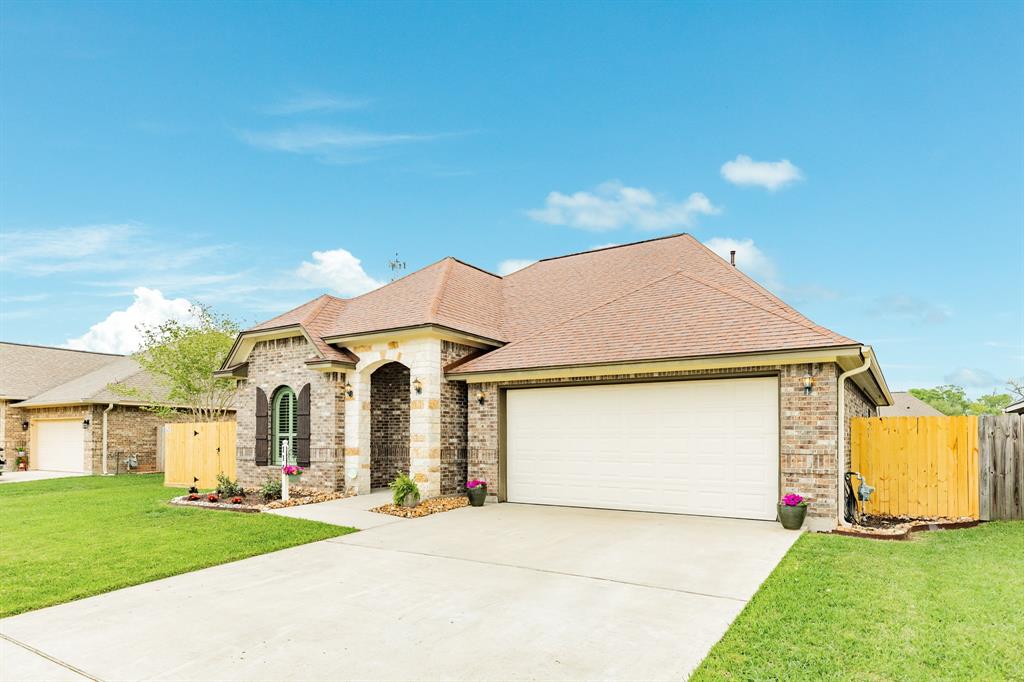 114 Blue Jay Ct Ct, Richwood, Texas image 2