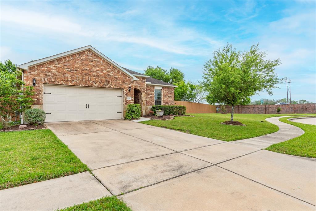 656 Iago Court, League City, Texas image 3