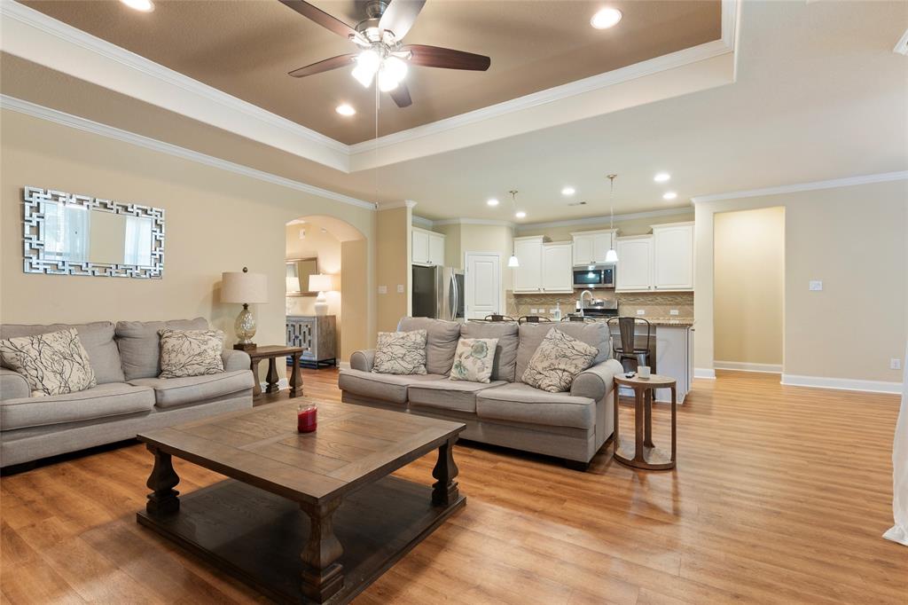 656 Iago Court, League City, Texas image 13