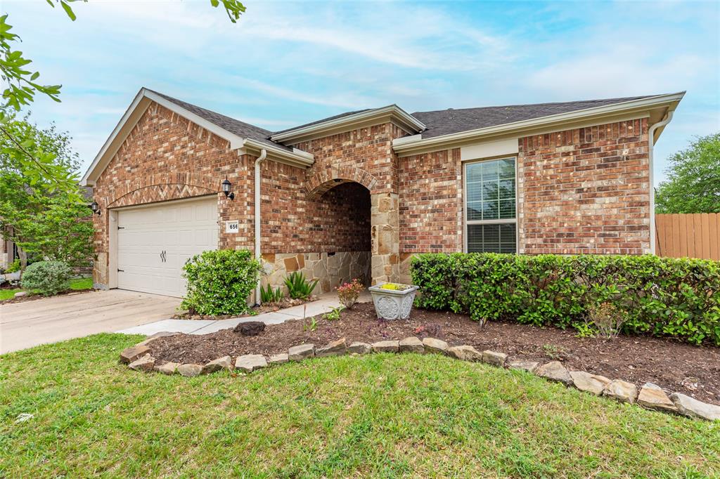 656 Iago Court, League City, Texas image 2