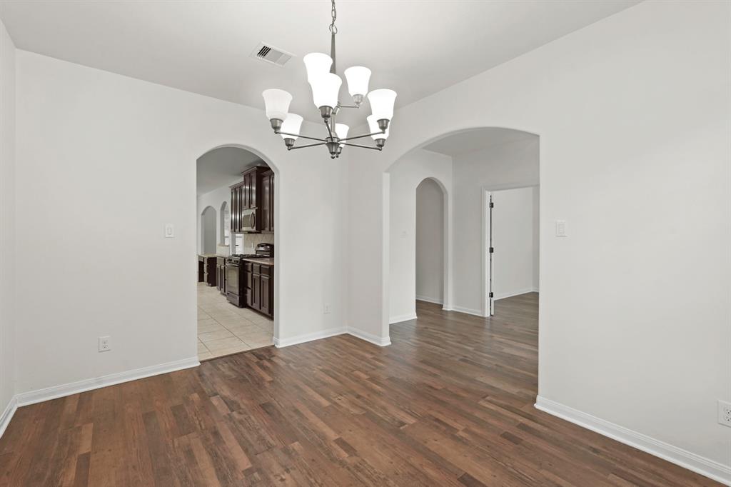 1835 Pembrook Circle, Conroe, Texas image 3