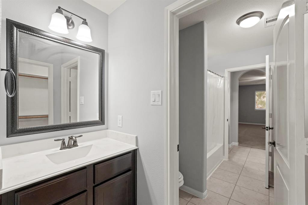 1835 Pembrook Circle, Conroe, Texas image 32