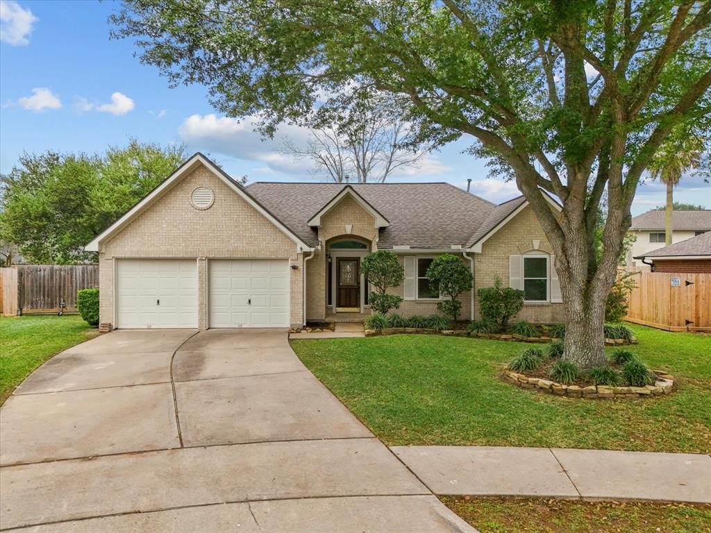 5105 Cherrywood Court, League City, Texas image 3