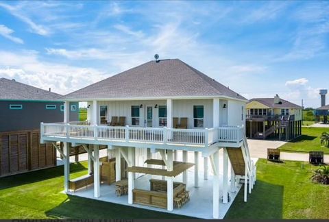 A home in Port Bolivar