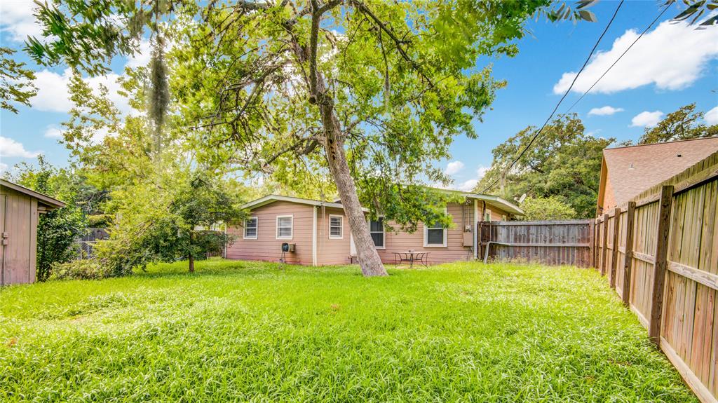 55 Lantana Court, Lake Jackson, Texas image 30