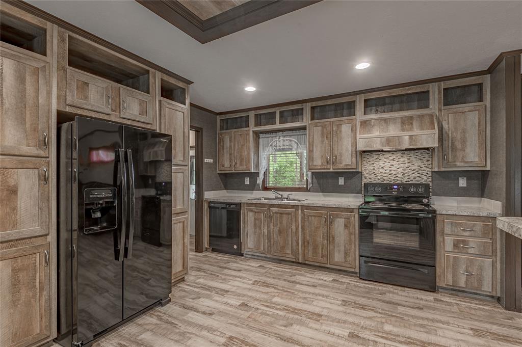 105 Anders Lane, Huntsville, Texas image 16