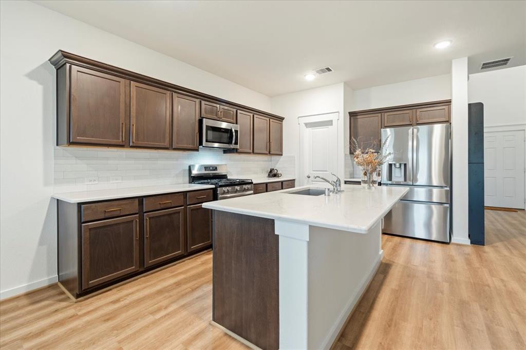 4628 Peony Green Drive, Katy, Texas image 9