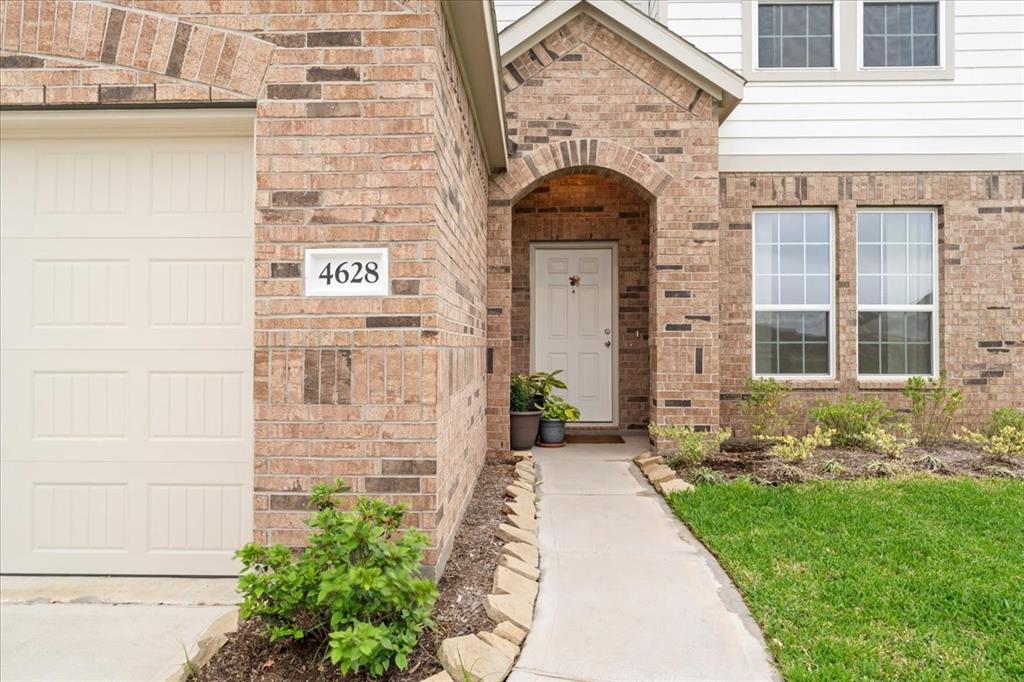 4628 Peony Green Drive, Katy, Texas image 4