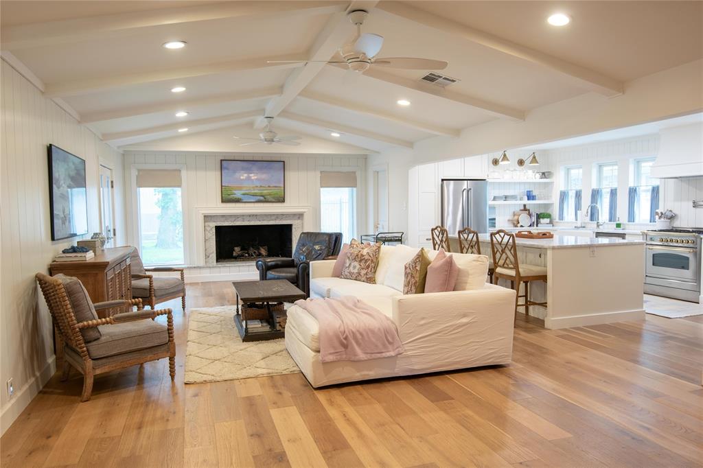7611 Fairdale Lane