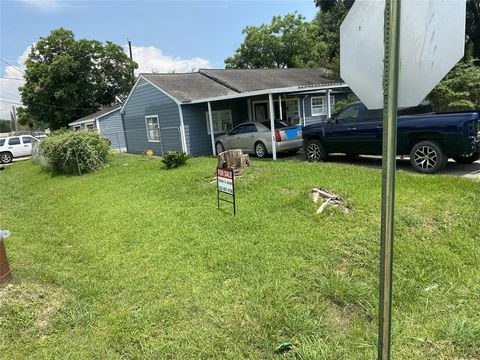 A home in La Porte