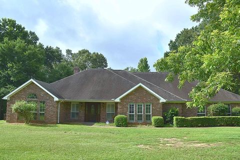 Photo of 350 An County Road 3582, Palestine, TX 75803 (MLS # 41058567) Photo of 350 An County Road 3582, Palestine, TX 75803 (MLS # 41058567)