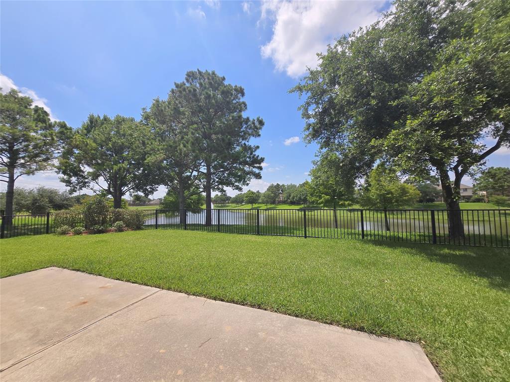 12515 Stoney Creek Drive, Pearland, Texas image 42
