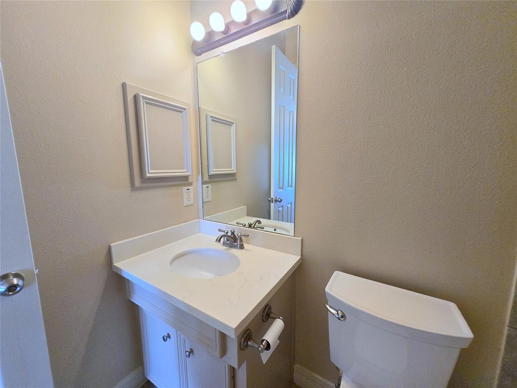 12515 Stoney Creek Drive, Pearland, Texas image 34
