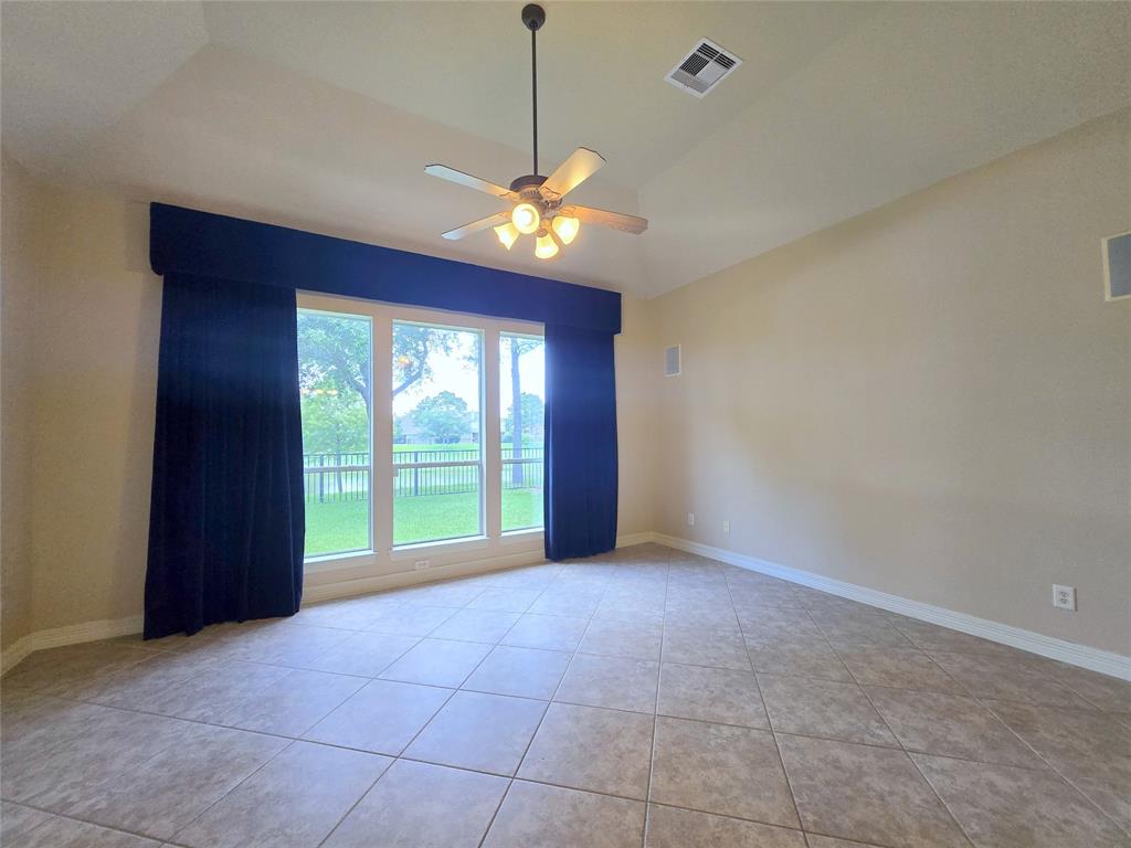 12515 Stoney Creek Drive, Pearland, Texas image 22