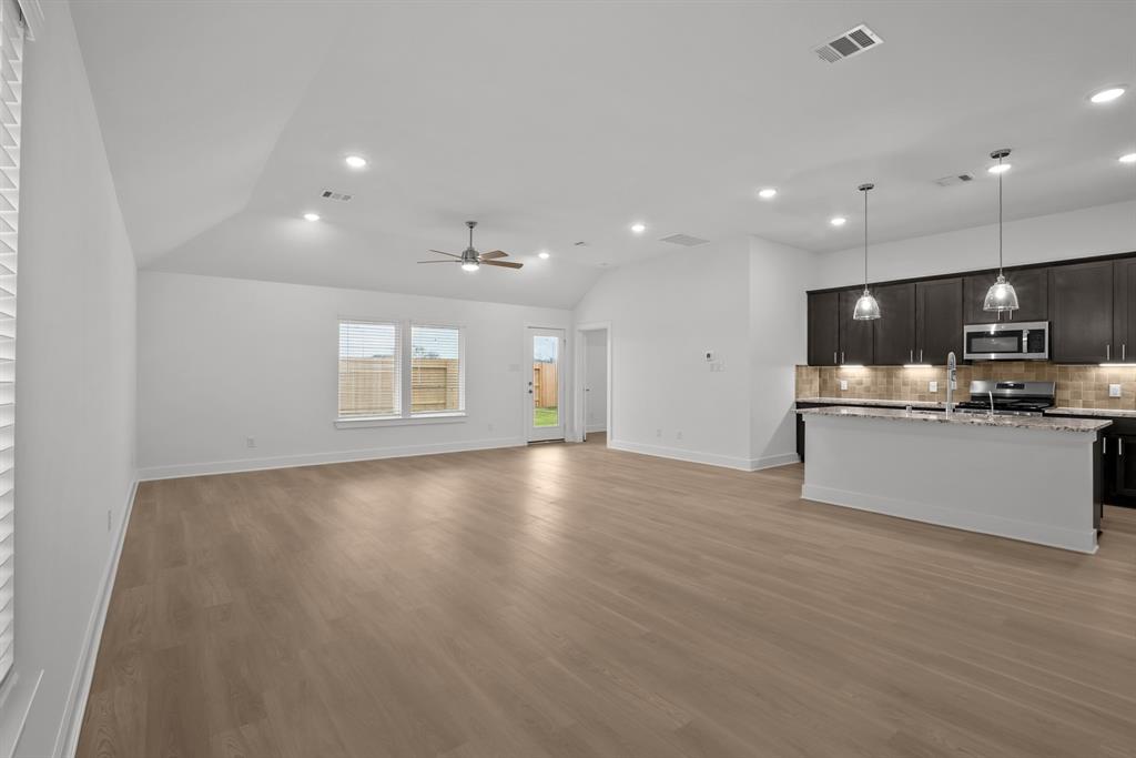 5806 Sunkissed Drive, Fulshear, Texas image 3